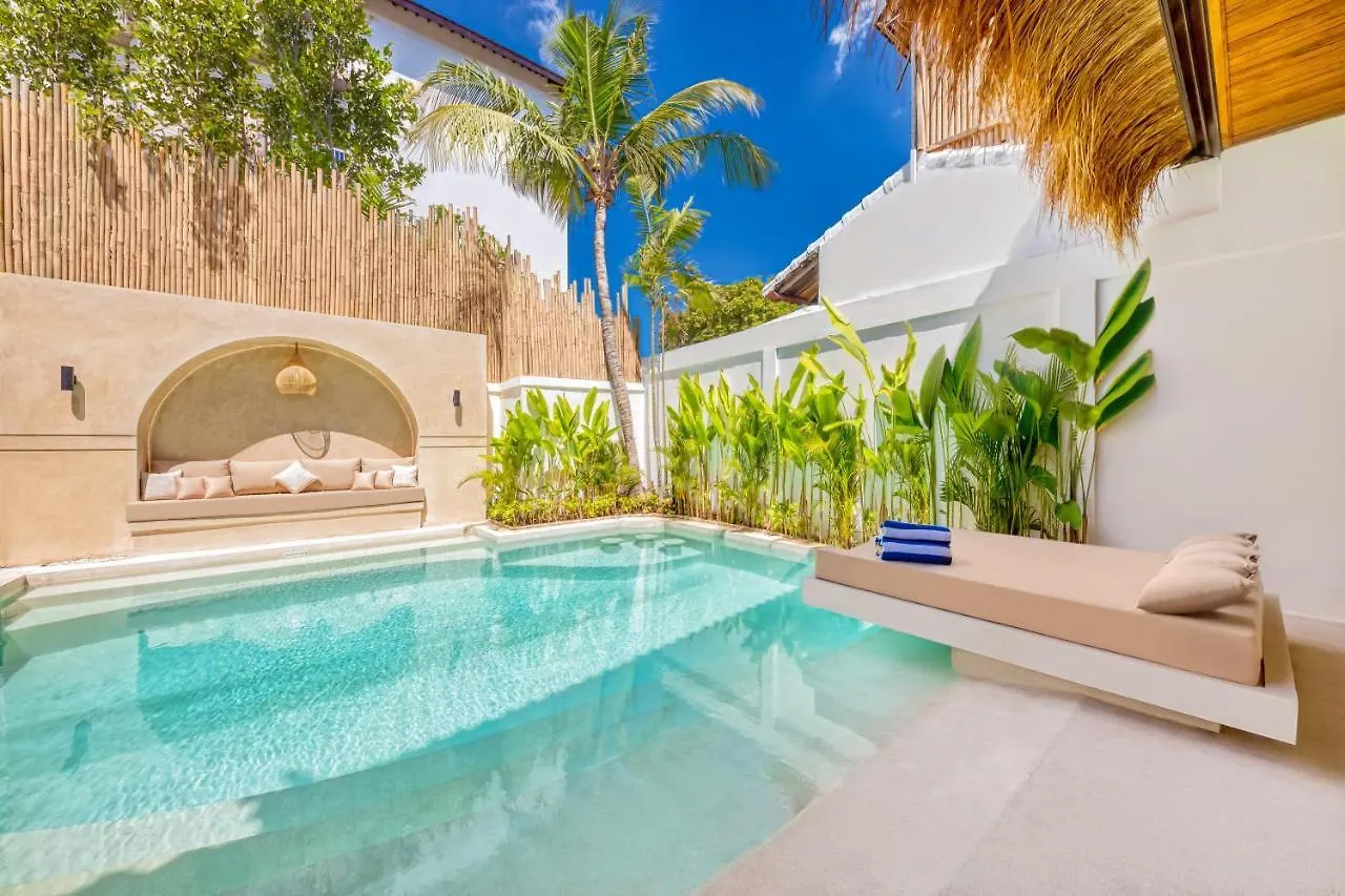 Villa Waikiki - Brand New 4Bdr With Huge Pool Seminyak Indonezja