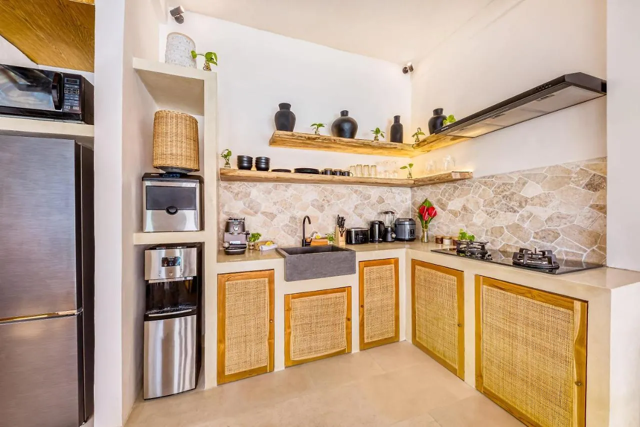Villa Waikiki - Brand New 4Bdr With Huge Pool Seminyak 0*,  Indonezja