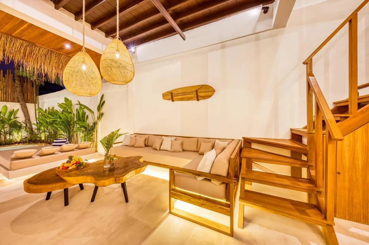 Villa Waikiki - Brand New 4Bdr With Huge Pool Seminyak